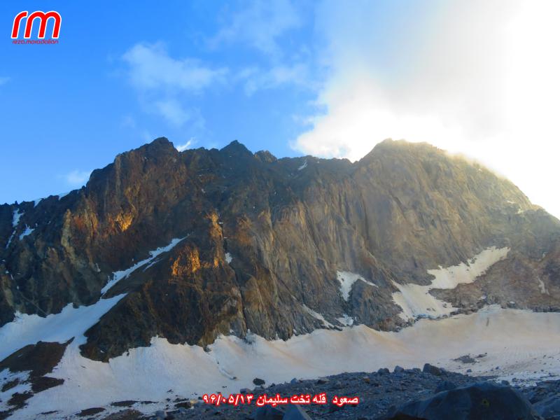 قله تخت سلیمان - دیواره علم کوه